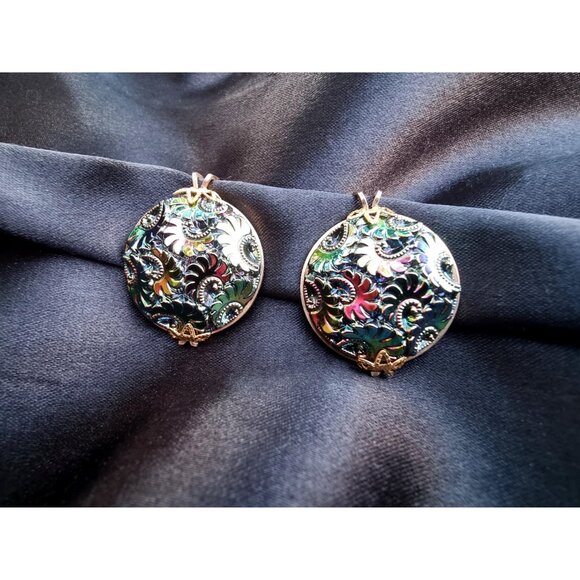 Vintage Northern Lights Carnival Glass Clip On Earrings - Picture 4 of 6